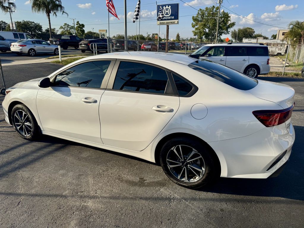 2024 Kia Forte Image 5