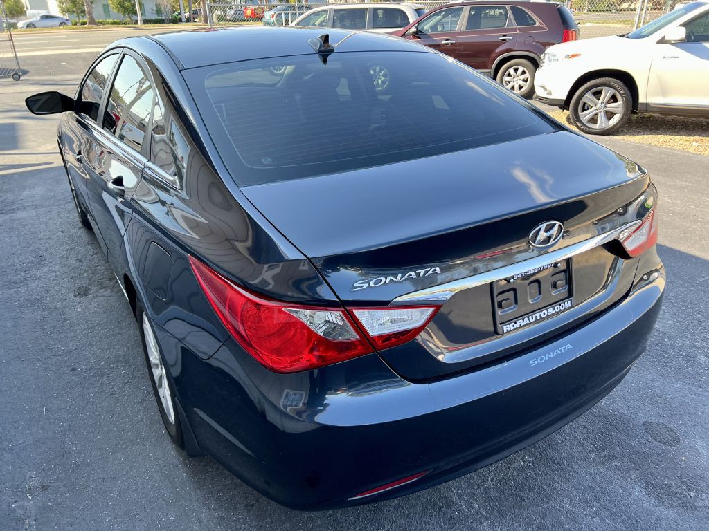 2013 Hyundai Sonata Image 6