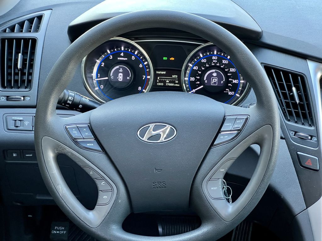 2013 Hyundai Sonata Image 14