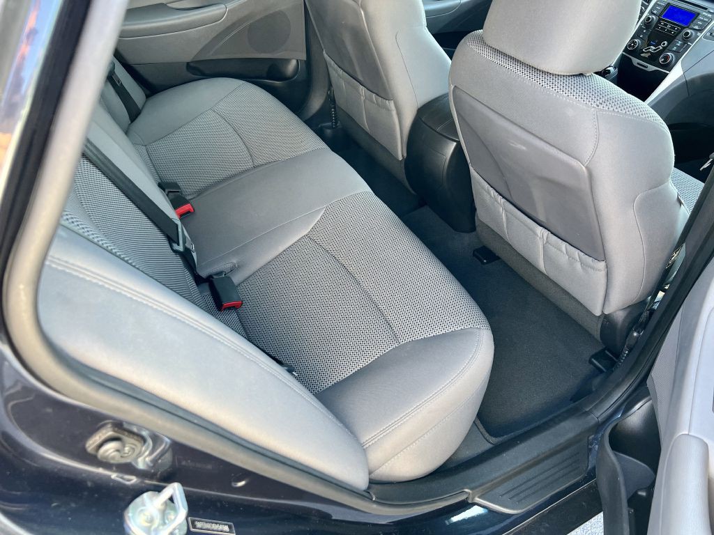 2013 Hyundai Sonata Image 16