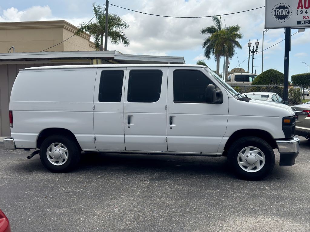 2013 Ford Econoline Image 1