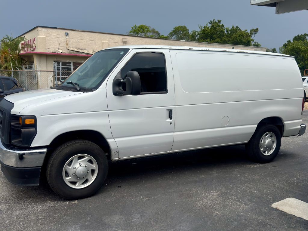 2013 Ford Econoline Image 4