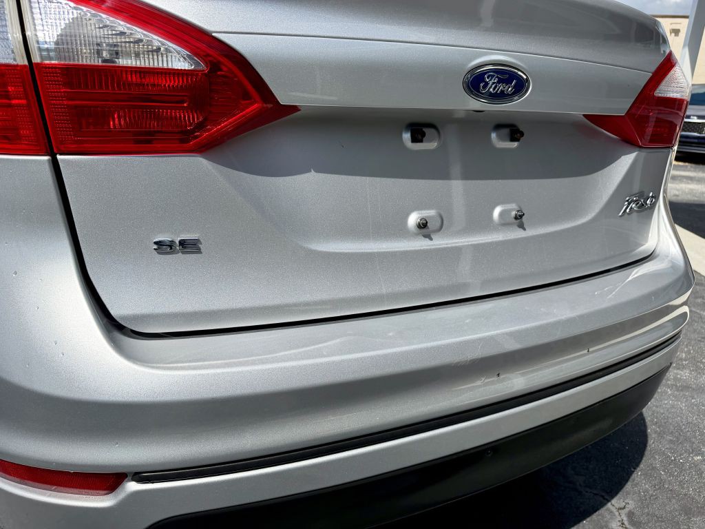 2017 Ford Fiesta Image 2