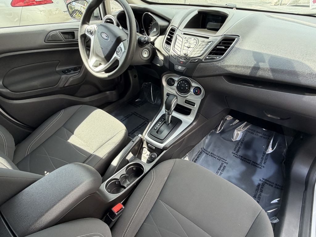 2017 Ford Fiesta Image 6