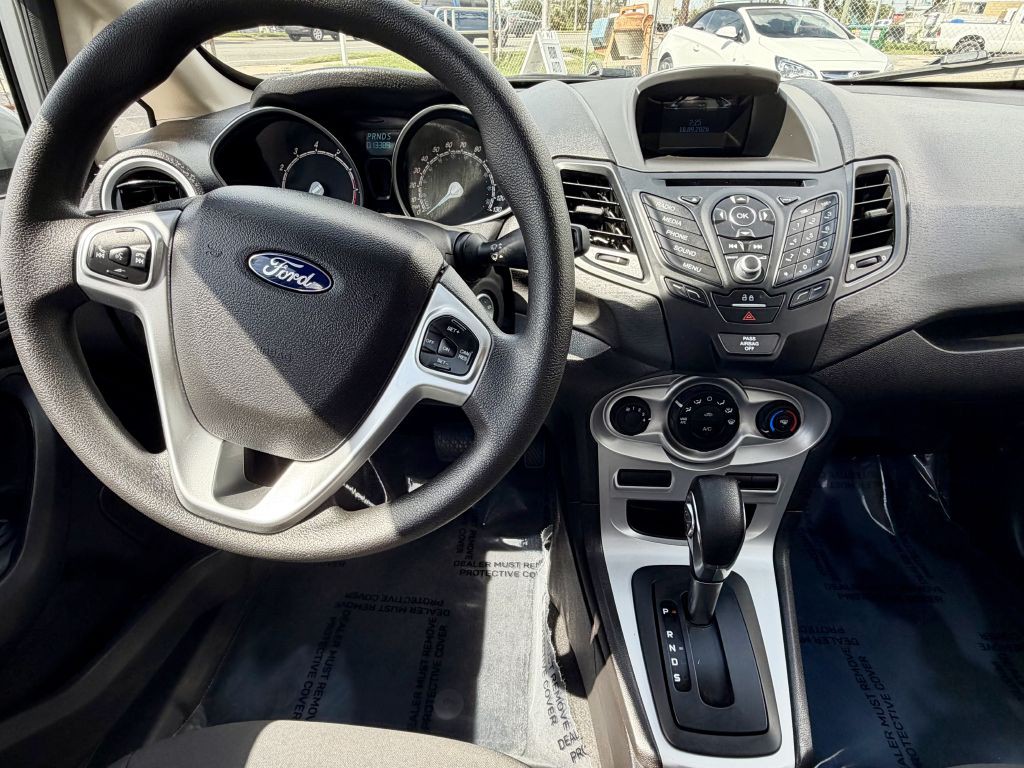 2017 Ford Fiesta Image 10