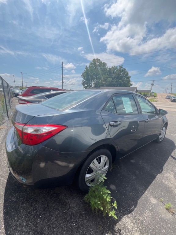 2016 Toyota Corolla Image 2