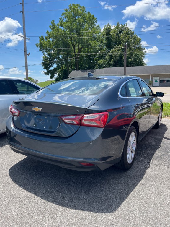 2021 Chevrolet Malibu Image 3