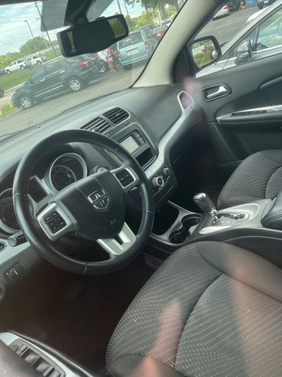 2017 Ford Fusion Image 2