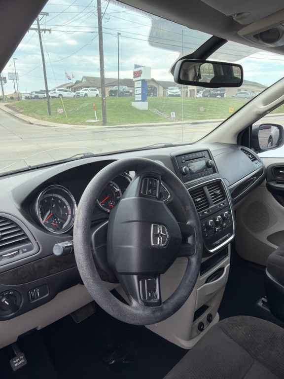 2019 Dodge Grand Caravan Image 2