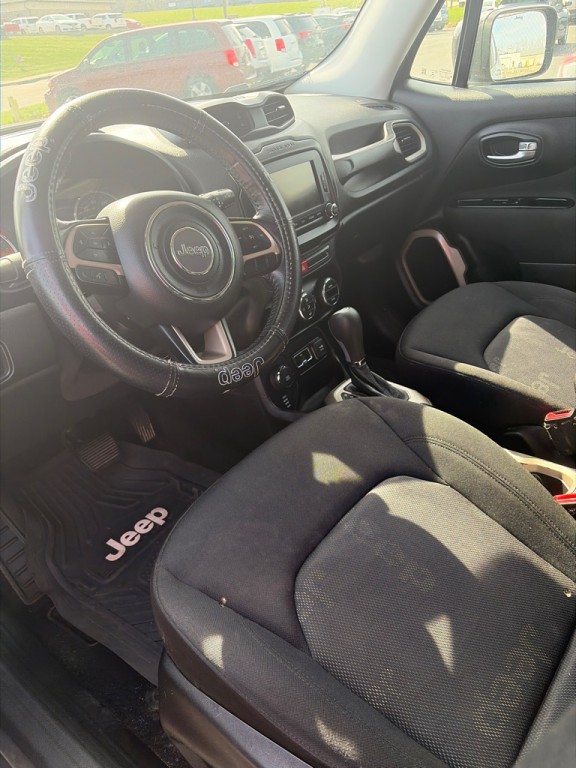 2017 Jeep Renegade Image 2