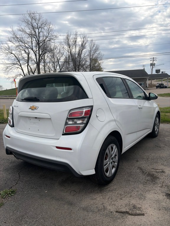 2020 Chevrolet Sonic Image 3