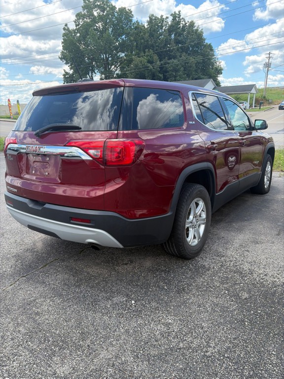 2017 GMC Acadia Image 2