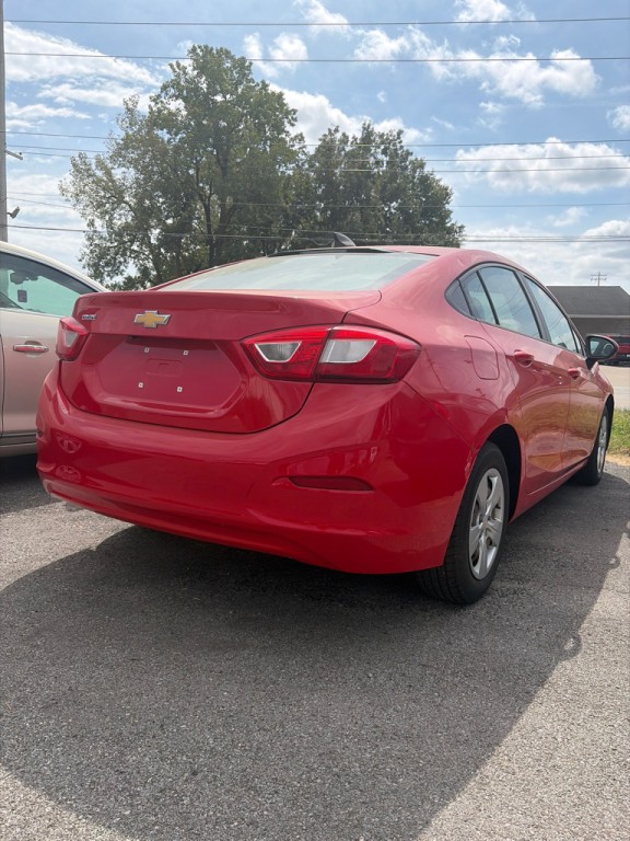 2017 Chevrolet Cruze Image 3