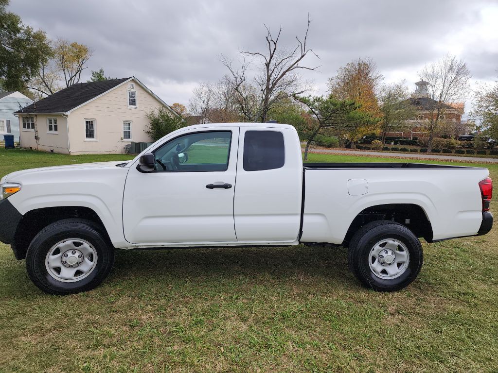 2023 Toyota Tacoma Image 1