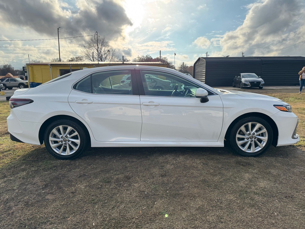 2022 Toyota Camry Image 4