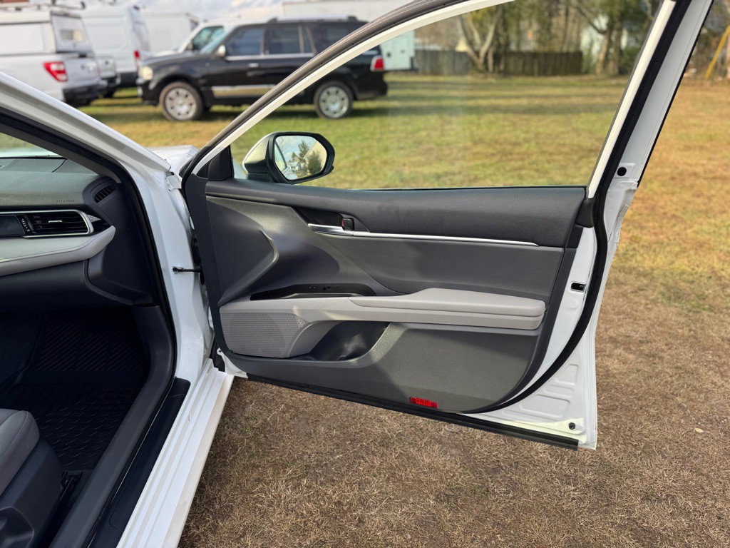 2022 Toyota Camry Image 8