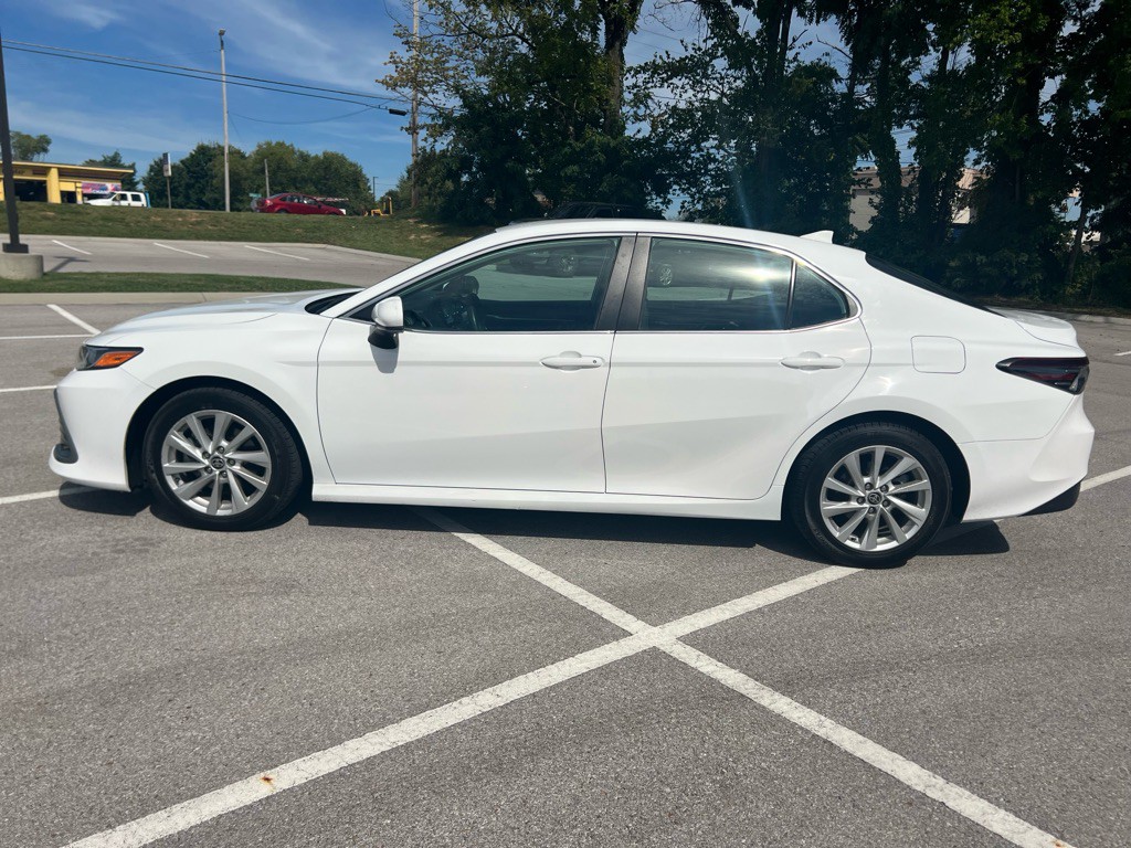 2022 Toyota Camry Image 9