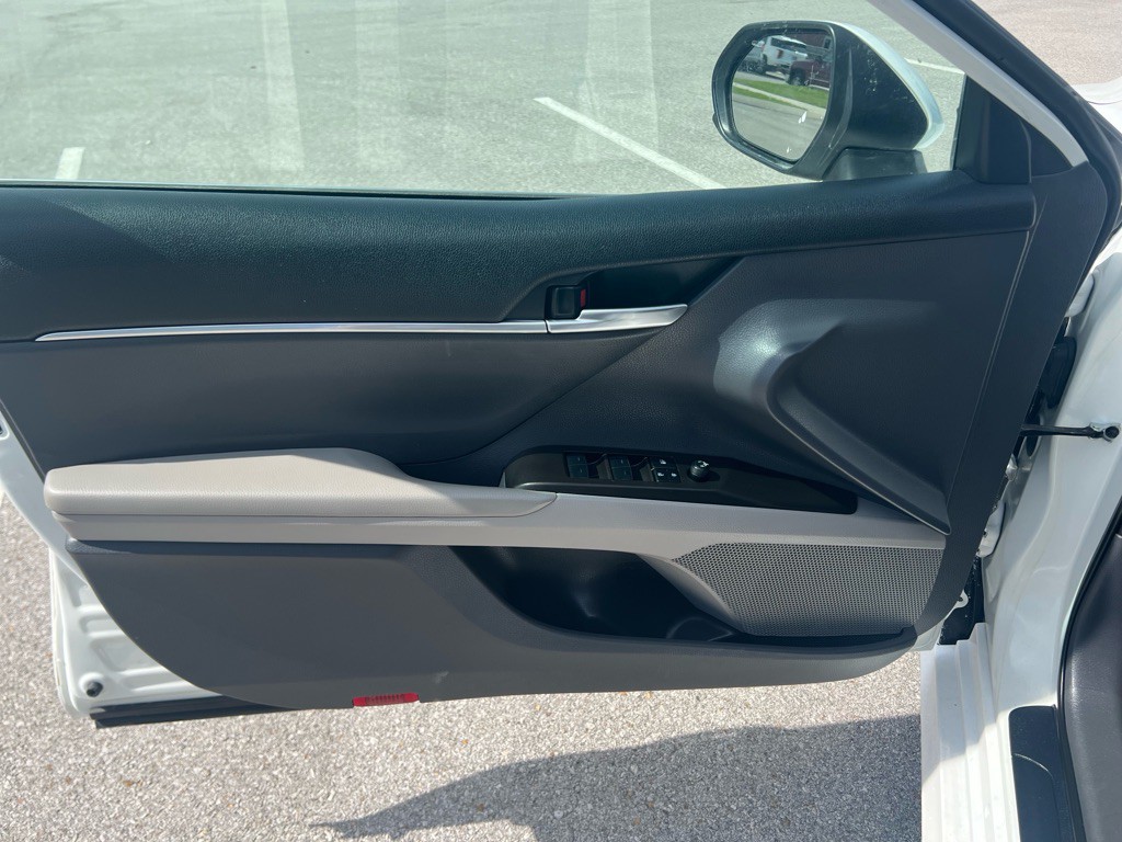 2022 Toyota Camry Image 11