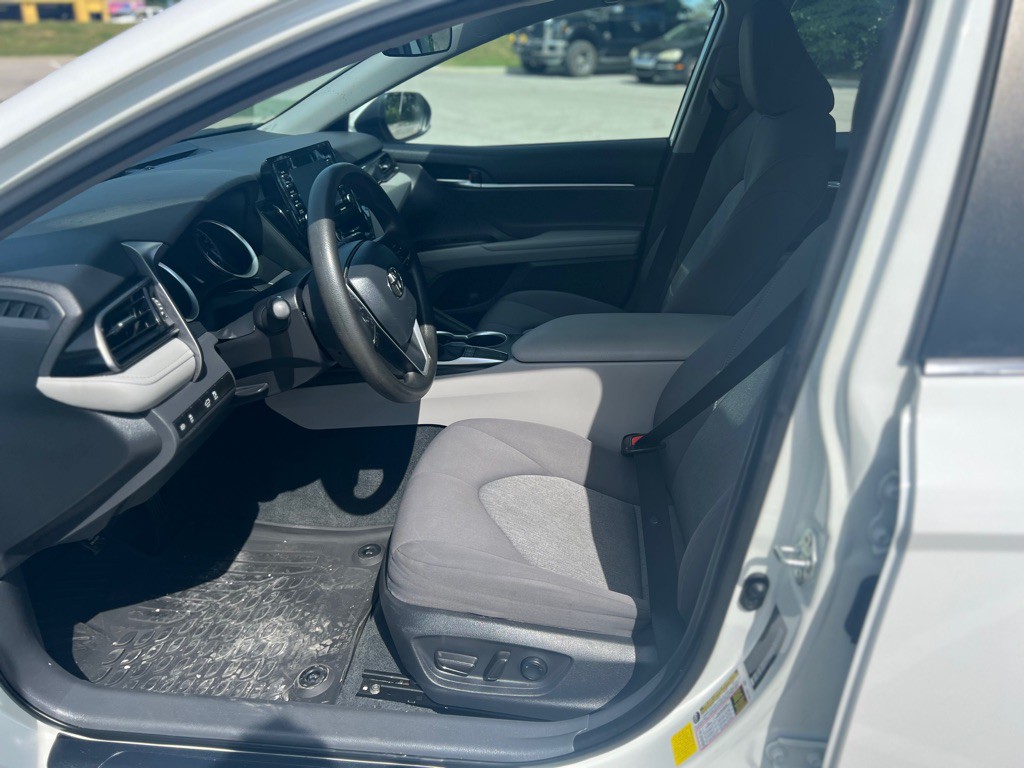 2022 Toyota Camry Image 12