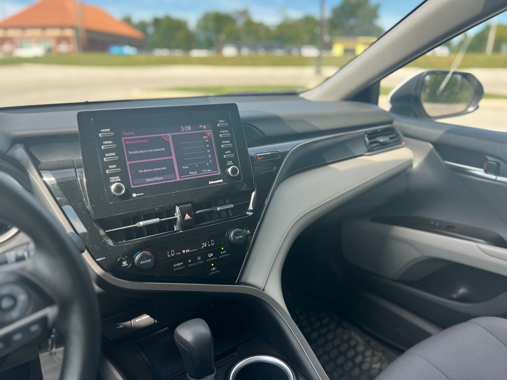2022 Toyota Camry Image 15