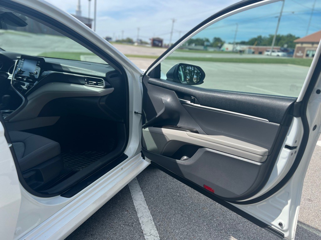 2022 Toyota Camry Image 20