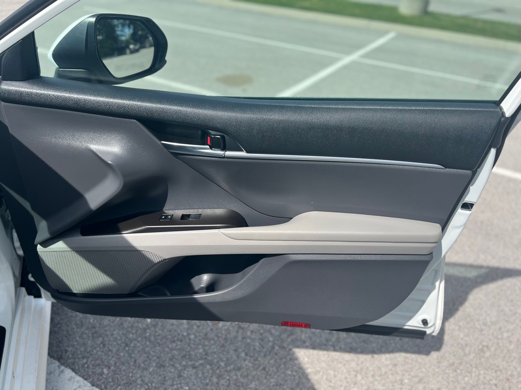 2022 Toyota Camry Image 21