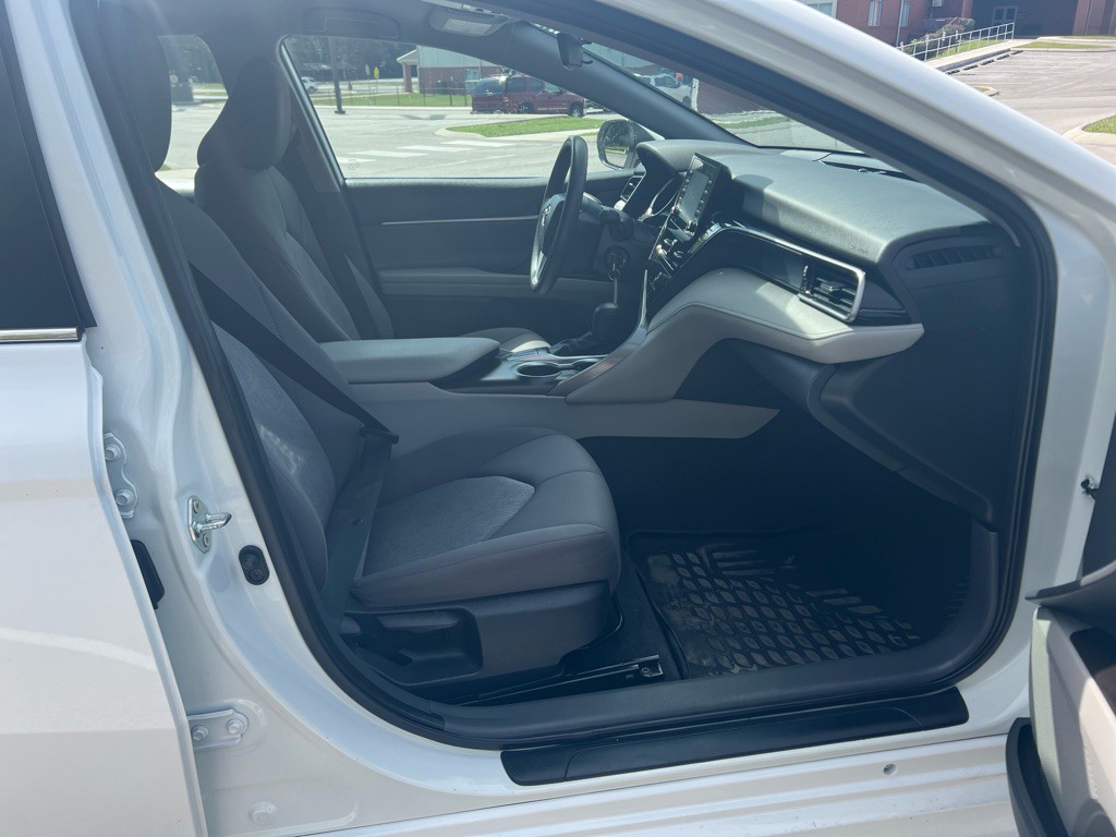 2022 Toyota Camry Image 22