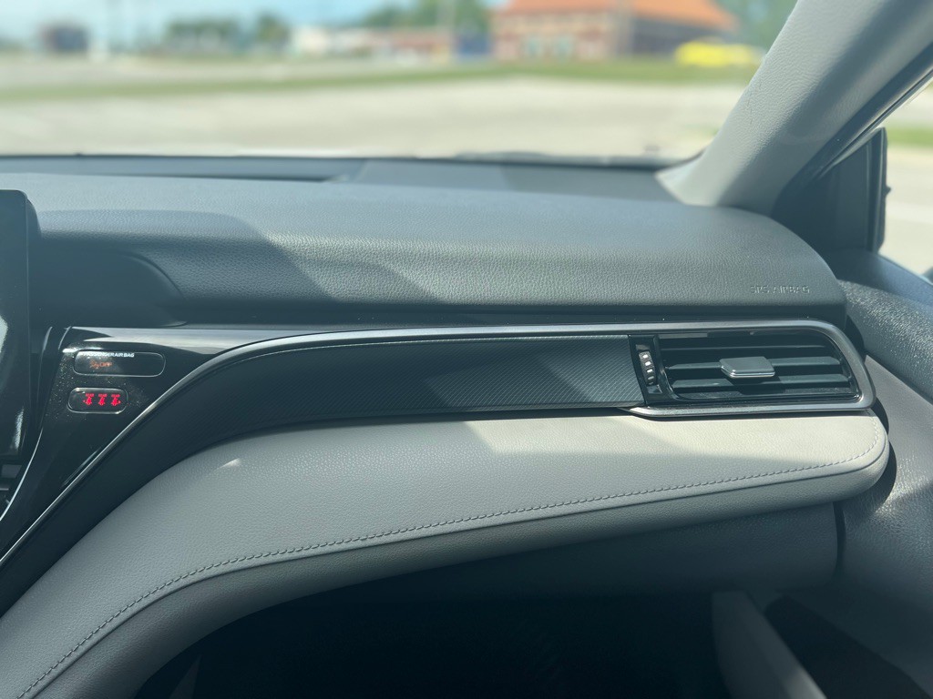 2022 Toyota Camry Image 23