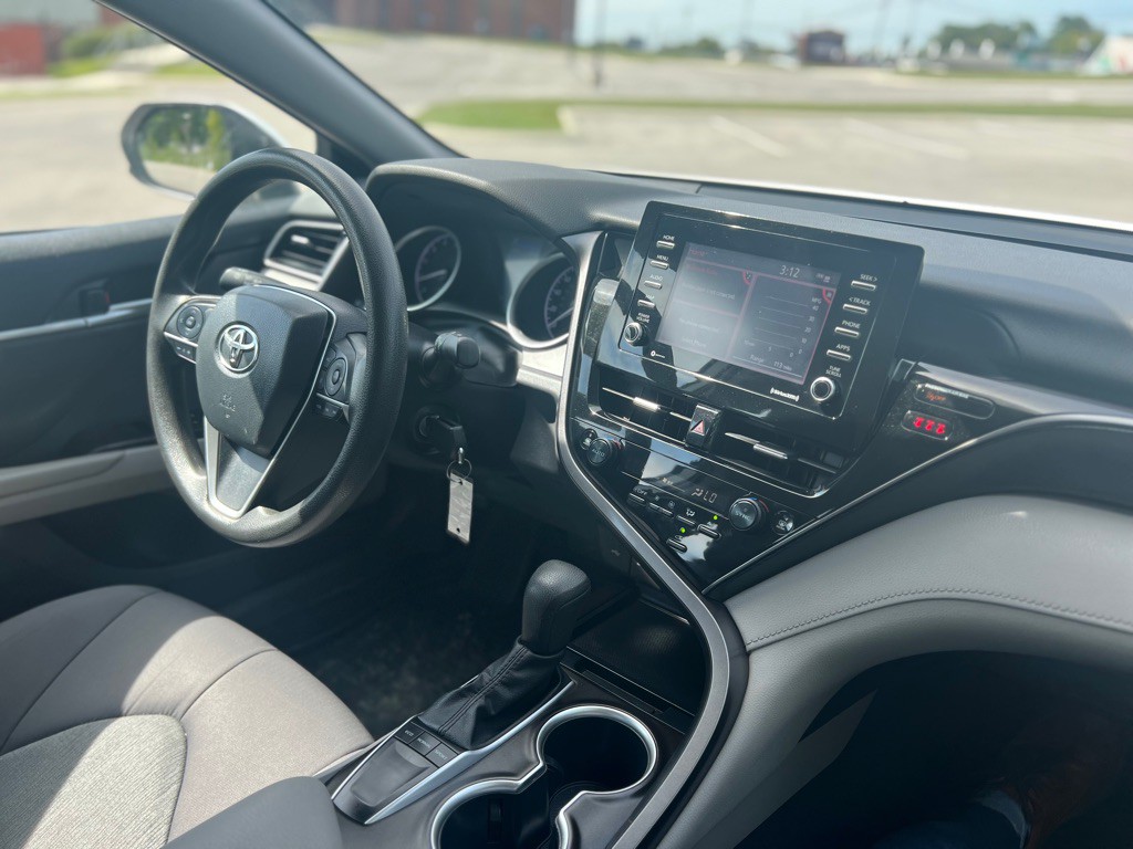 2022 Toyota Camry Image 24