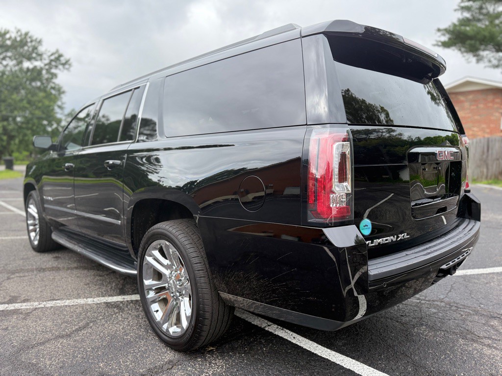 2019 GMC Yukon Image 9