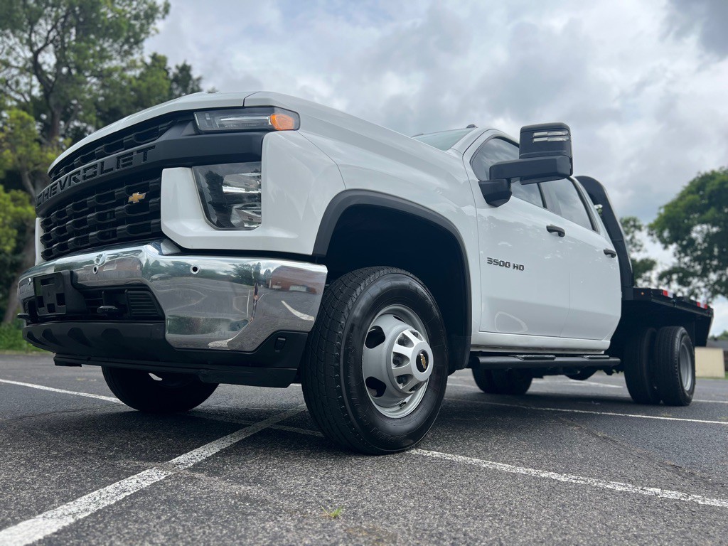 2021 Chevrolet Silverado 1500 Image 1