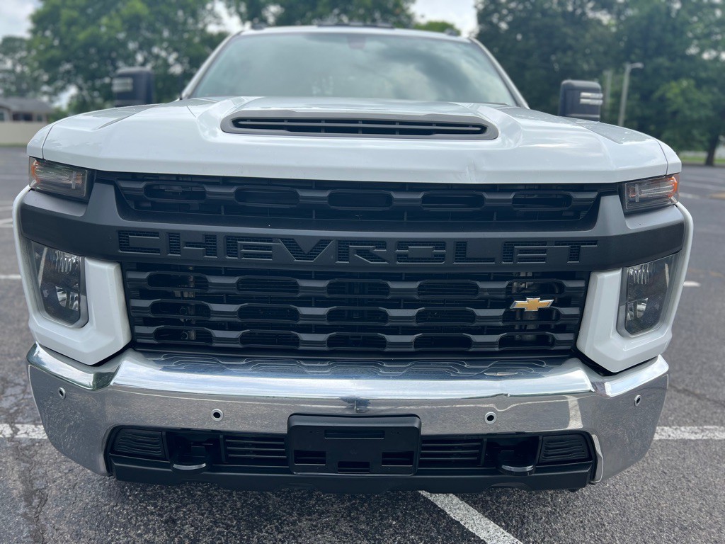 2021 Chevrolet Silverado 1500 Image 2