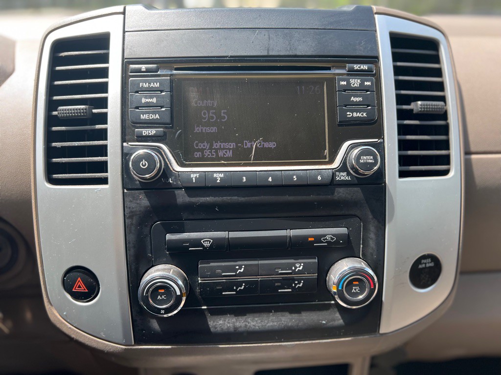 2015 Nissan Frontier Image 19