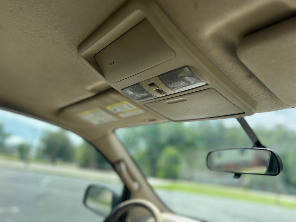 2015 Nissan Frontier Image 28