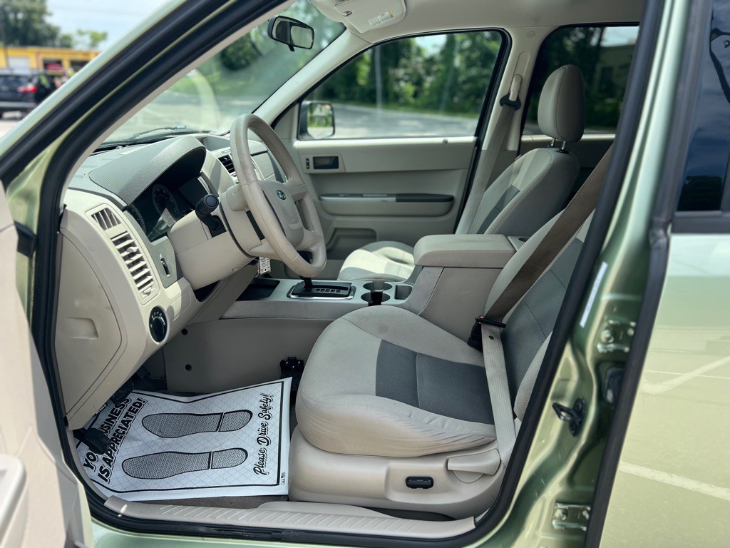 2008 Ford Escape Image 16