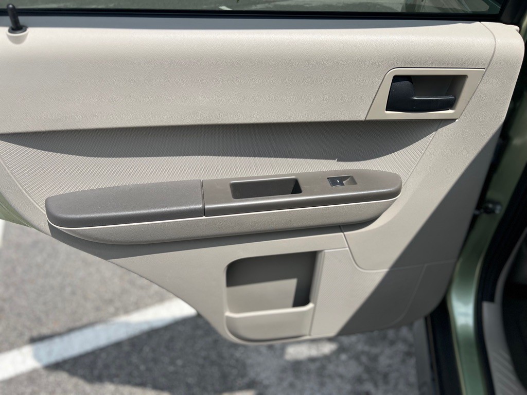 2008 Ford Escape Image 41