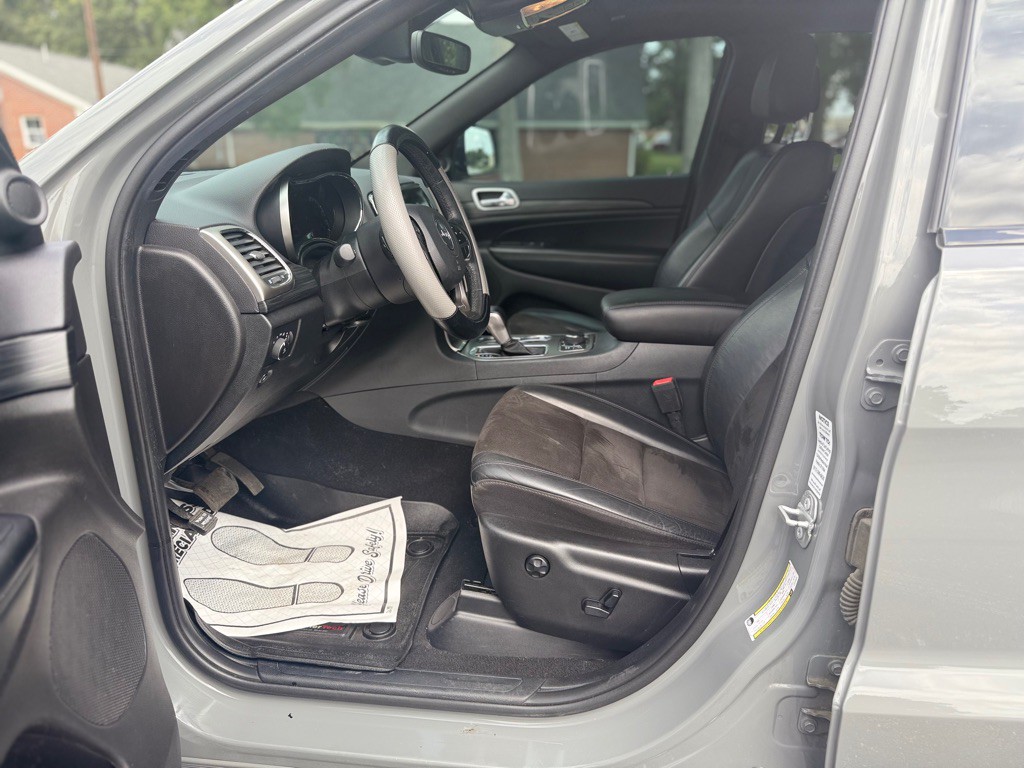 2020 Jeep Grand Cherokee Image 8