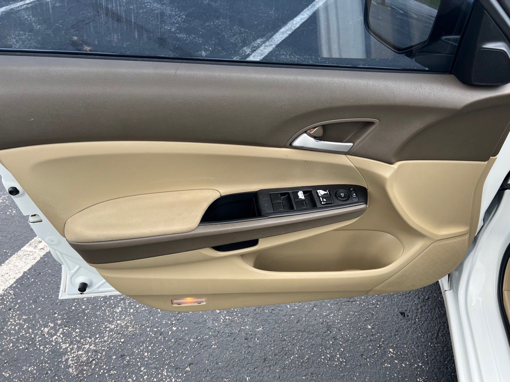 2008 Honda Accord Image 16