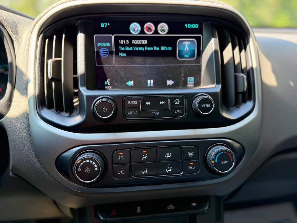 2015 Chevrolet Colorado Image 12
