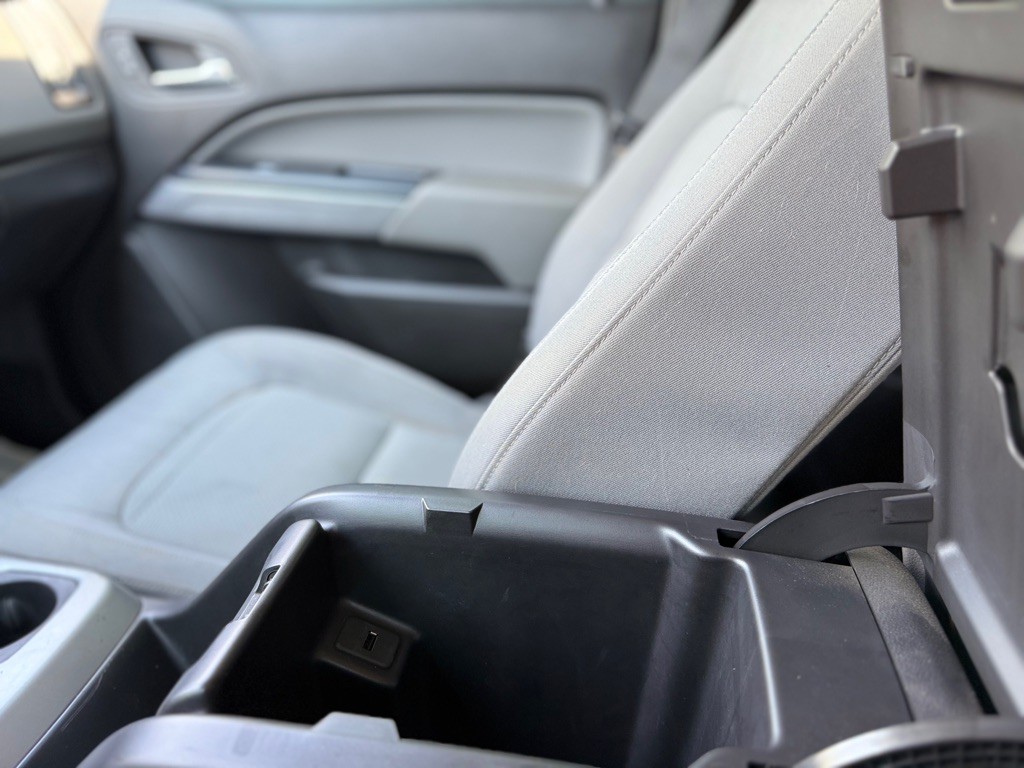 2015 Chevrolet Colorado Image 15