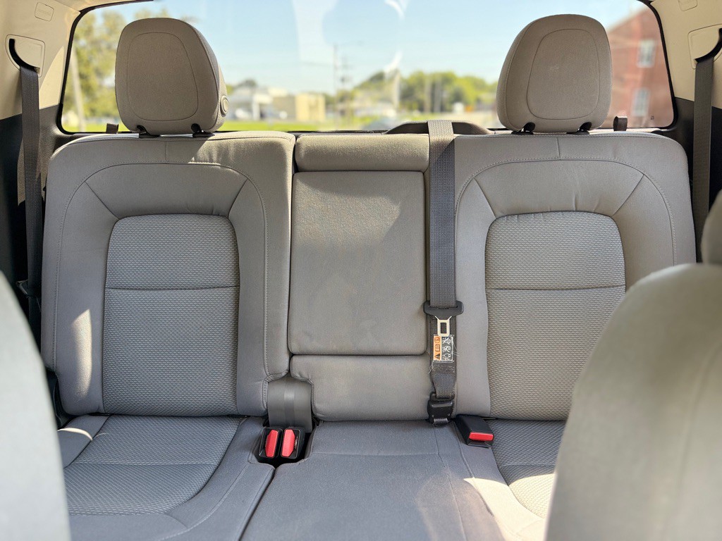 2015 Chevrolet Colorado Image 16