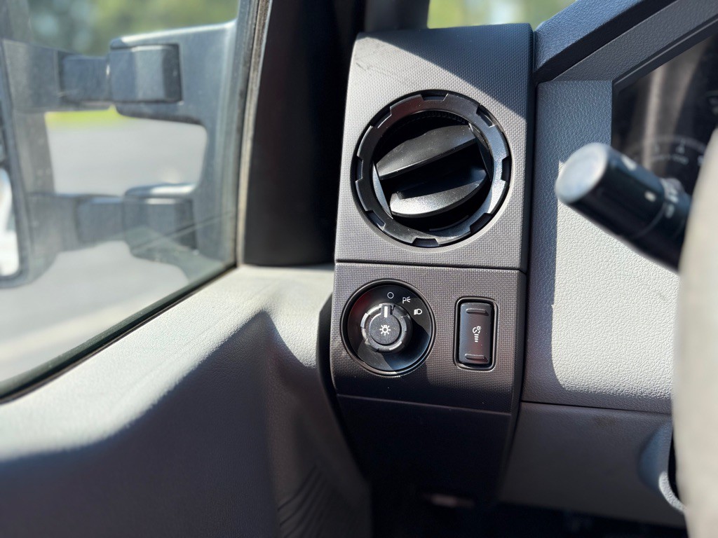 2013 Ford F-250 Image 19
