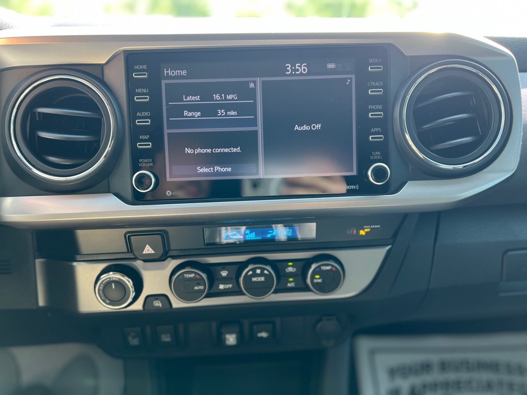 2022 Toyota Tacoma Image 19