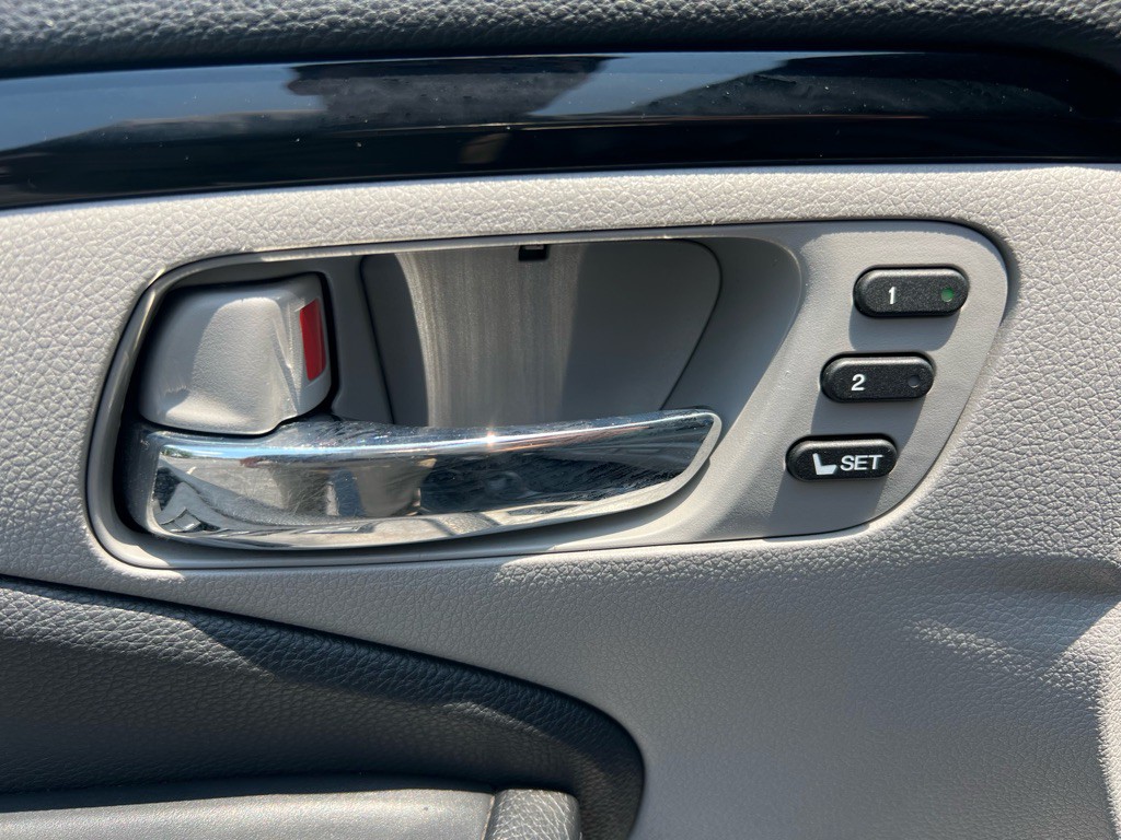 2017 Honda Pilot Image 14