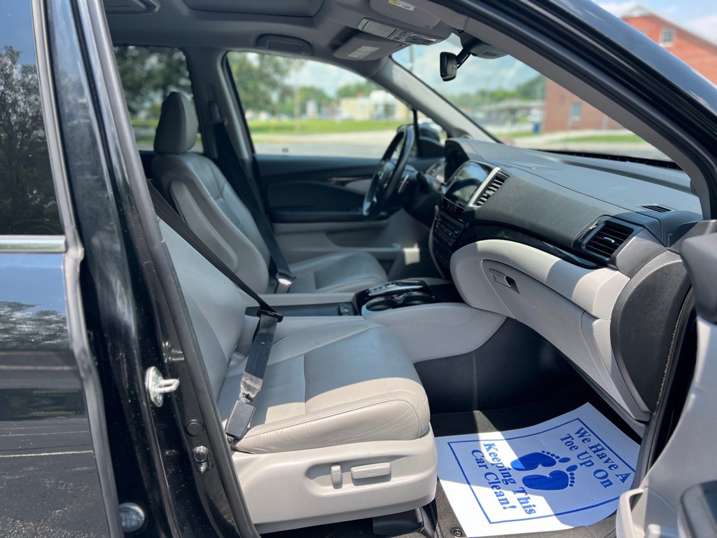 2017 Honda Pilot Image 27