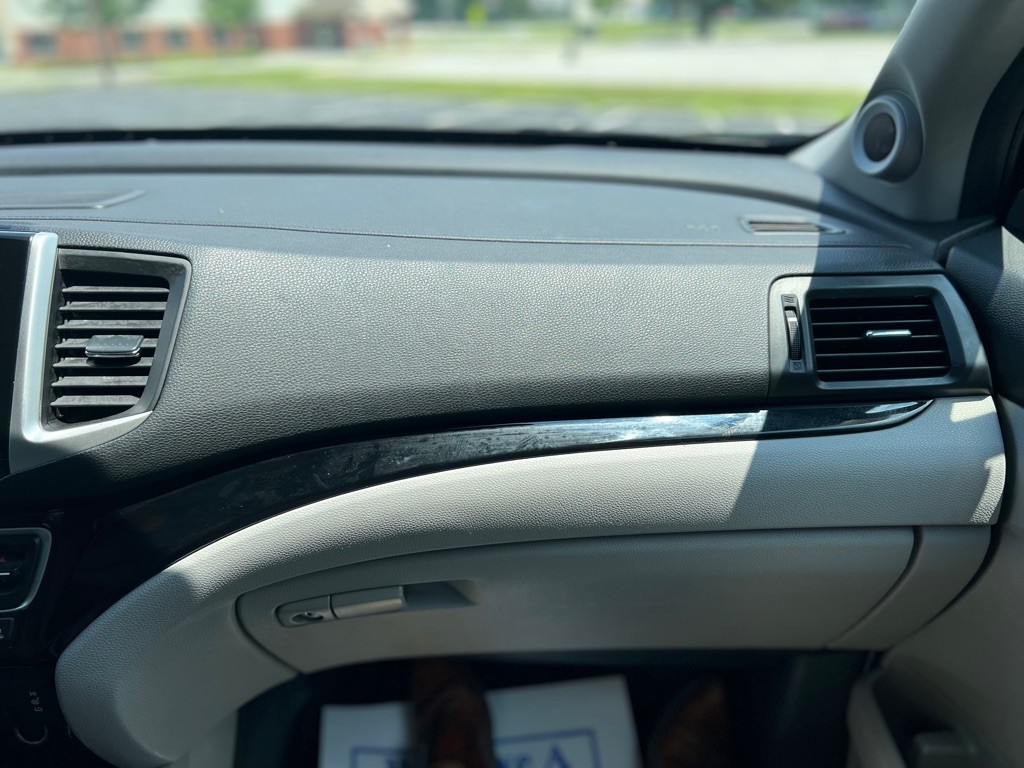 2017 Honda Pilot Image 28