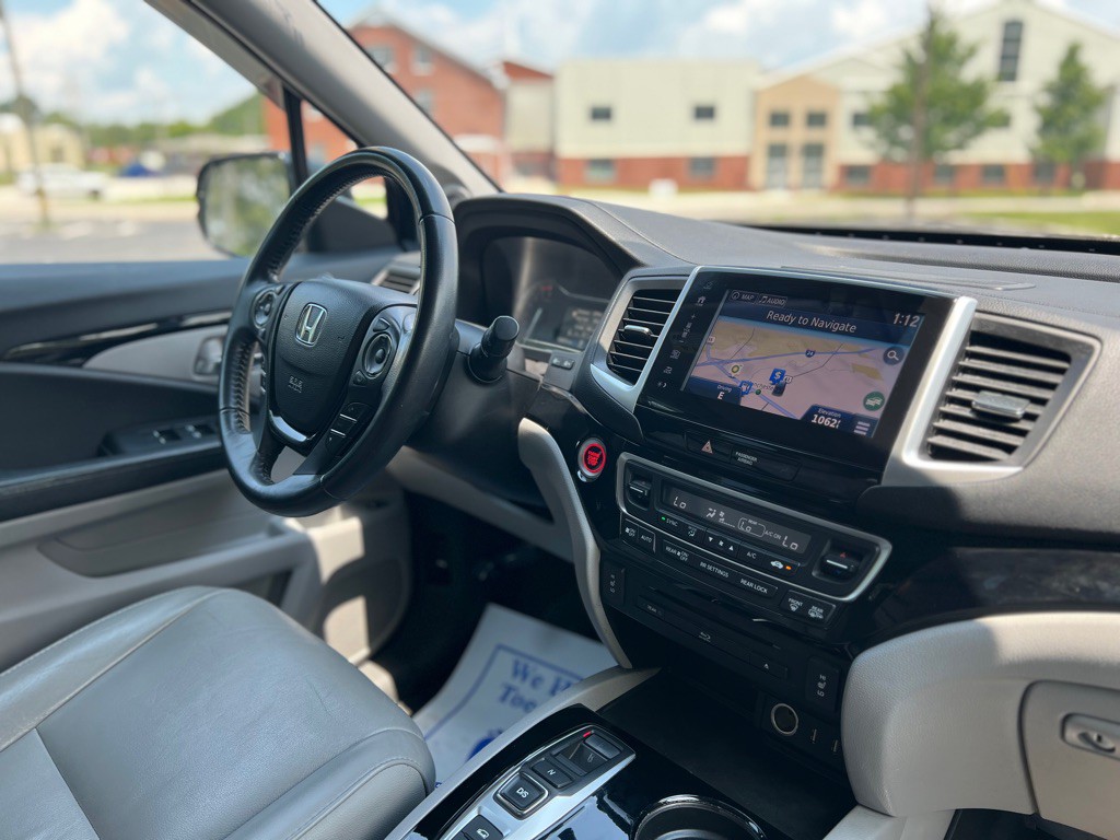2017 Honda Pilot Image 29