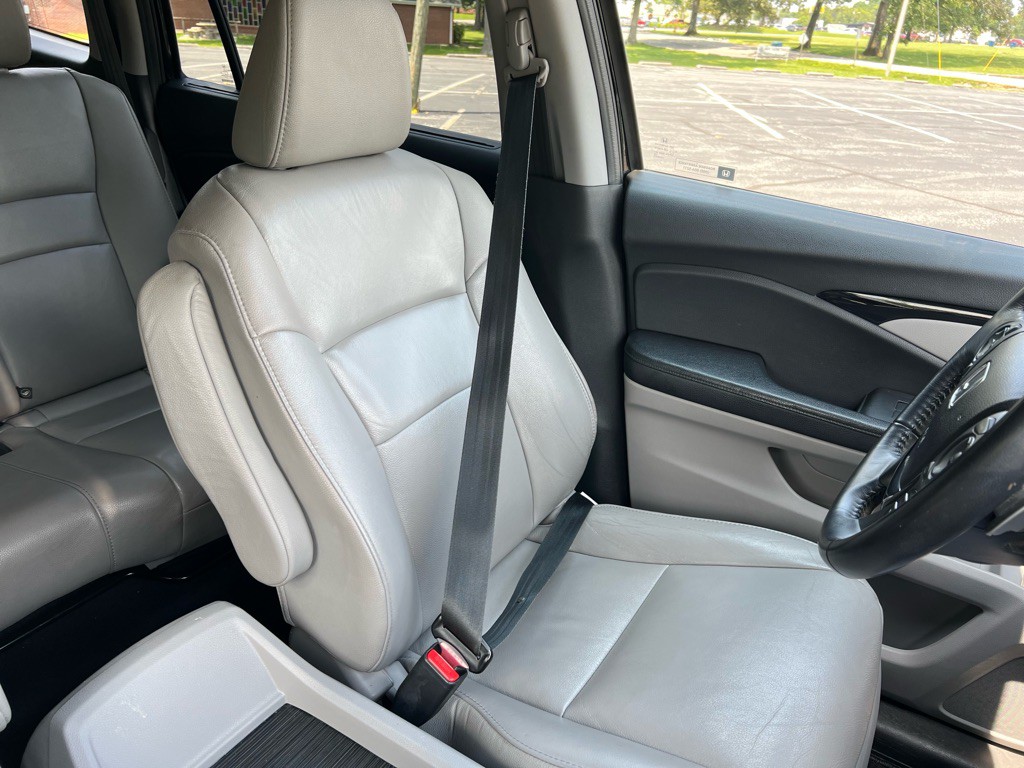 2017 Honda Pilot Image 31