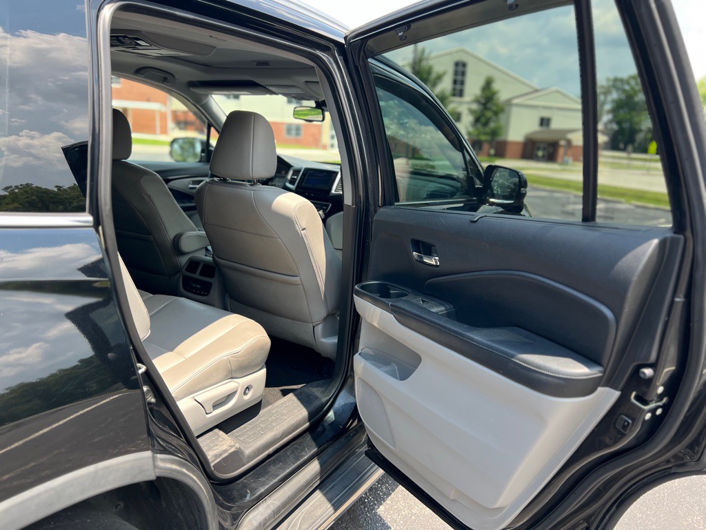 2017 Honda Pilot Image 38