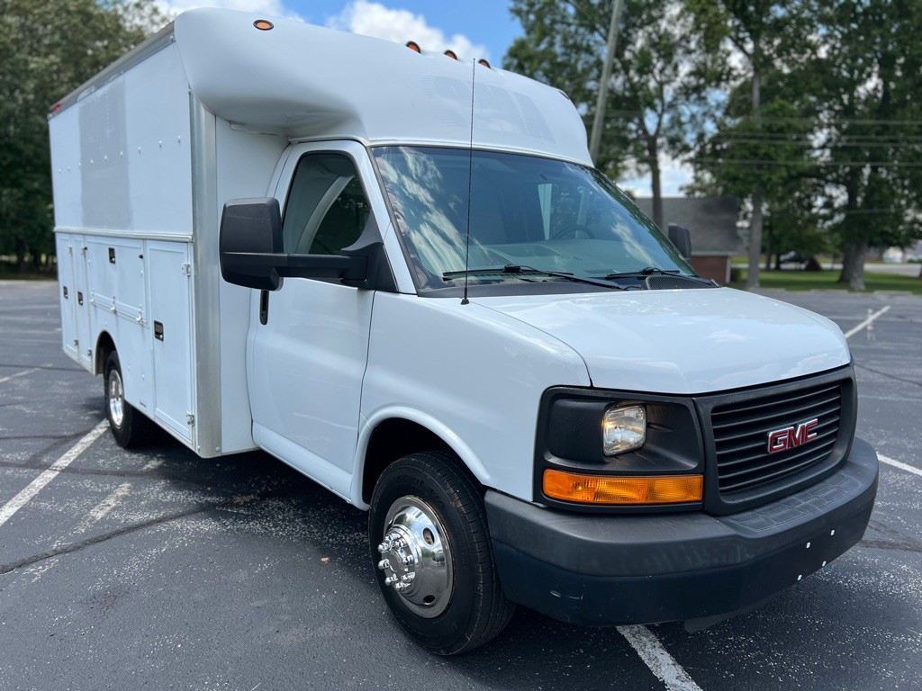2013 GMC Savana Image 3